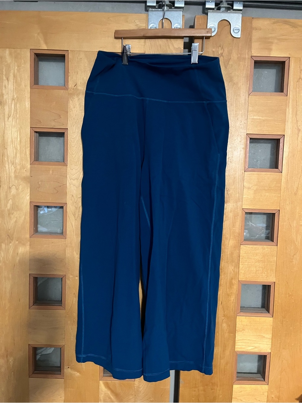 Lululemon Wide-Leg Capris, 10